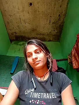 Snapshot of Jyoti_thakurr chatting on November 6, 2025, 7:23 am Jyoti thakurr online show from November 6, 2025, 7:23 am