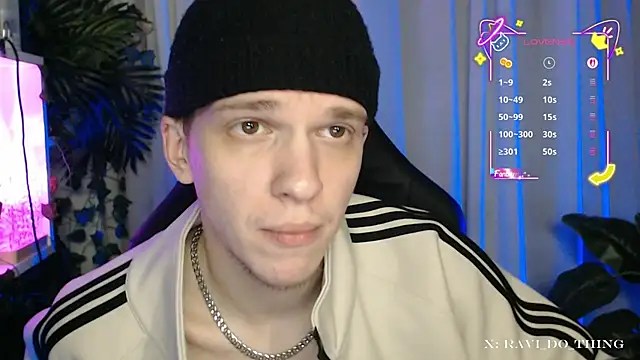 Snapshot of frozen_boy chatting on November 17, 2025, 12:25 am frozen boy online show from November 17, 2025, 12:25 am