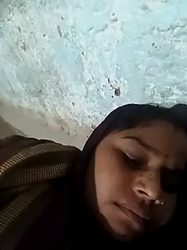 Sheema tyagi online show from October 29, 2025, 6:07 pm