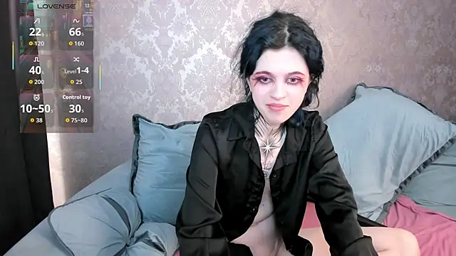 NoelleGothicShadow online show from April 9, 2026, 6:19 am