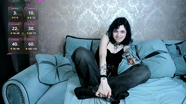 NoelleGothicShadow online show from May 7, 2026, 10:13 pm