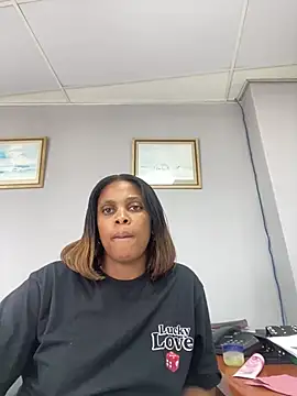 Snapshot of 031bubbles chatting on March 6, 2026, 8:20 am 031bubbles online show from March 6, 2026, 8:20 am