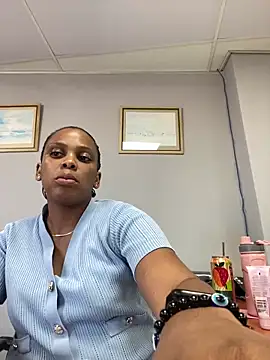 Snapshot of 031bubbles chatting on March 17, 2026, 11:35 am 031bubbles online show from March 17, 2026, 11:35 am