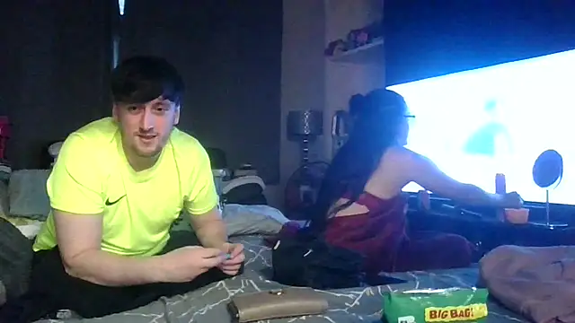 Snapshot of scottishcouple2002 chatting on October 10, 2025, 4:41 pm scottishcouple2002 online show from October 10, 2025, 4:41 pm