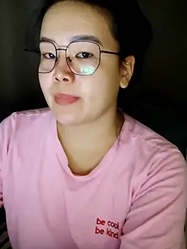 Snapshot of Innogin chatting on November 9, 2025, 3:38 pm Innogin online show from November 9, 2025, 3:38 pm