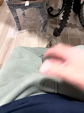 Snapshot of camboys_poyraz chatting on November 6, 2025, 8:51 am camboys poyraz online show from November 6, 2025, 8:51 am