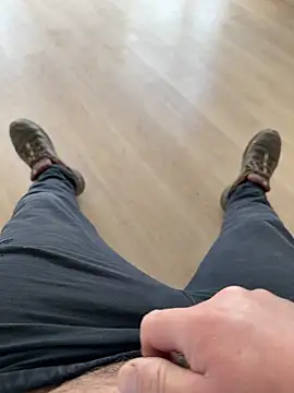 Snapshot of camboys_poyraz chatting on February 15, 2026, 11:09 am camboys poyraz online show from February 15, 2026, 11:09 am