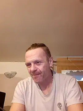 Snapshot of Kuba_Gd chatting on February 12, 2025, 8:49 am Kuba Gd online show from February 12, 2025, 8:49 am