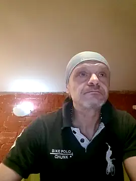 Snapshot of Kuba_Gd chatting on November 14, 2025, 12:09 pm Kuba Gd online show from November 14, 2025, 12:09 pm