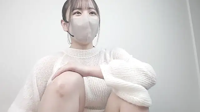 Snapshot of CocoaMilk18 chatting on April 5, 2026, 1:29 pm CocoaMilk18 online show from April 5, 2026, 1:29 pm