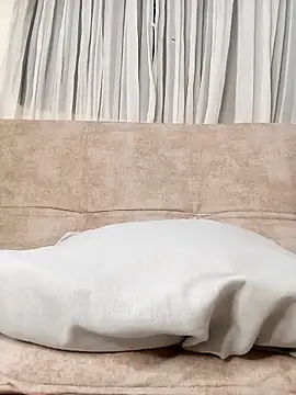 Marian Zeller online show from October 8, 2025, 9:11 am