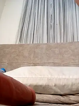 Marian Zeller online show from November 3, 2025, 9:13 am