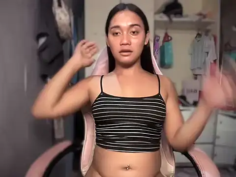 asian cumstarrhian online show from February 18, 2026, 1:14 am