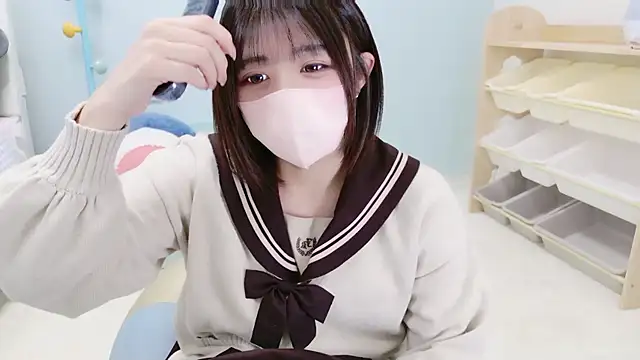 Snapshot of Hinata_Sun chatting on November 13, 2025, 9:13 am Hinata Sun online show from November 13, 2025, 9:13 am