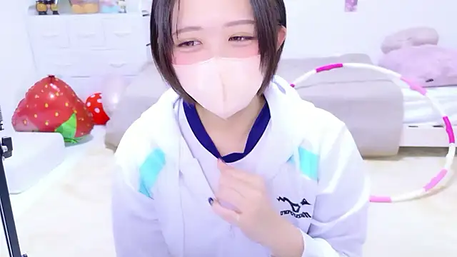 Snapshot of Hinata_Sun chatting on May 12, 2026, 12:00 pm Hinata Sun online show from May 12, 2026, 12:00 pm