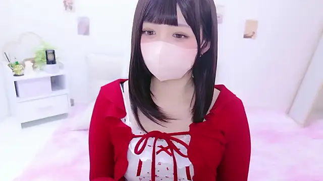 Hinata Sun online show from March 13, 2026, 1:05 pm