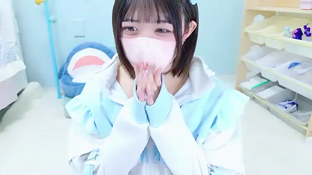 Snapshot of Hinata_Sun chatting on November 17, 2025, 3:49 pm Hinata Sun online show from November 17, 2025, 3:49 pm