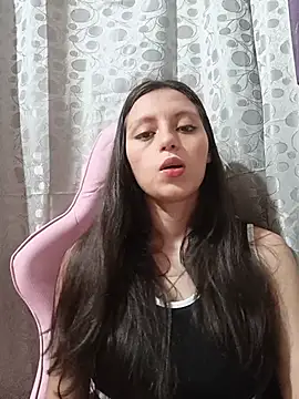 Snapshot of Lahila_ chatting on July 15, 2026, 2:57 pm Lahila online show from July 15, 2026, 2:57 pm