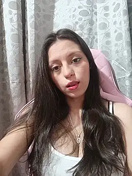 Snapshot of Lahila_ chatting on July 3, 2026, 2:12 pm Lahila online show from July 3, 2026, 2:12 pm