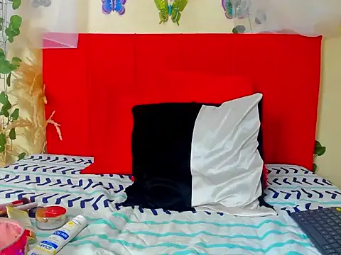 camila collins7 online show from October 20, 2025, 12:17 pm