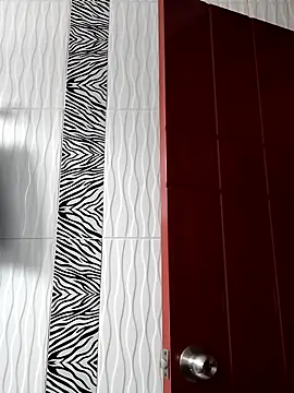 mia mancinii online show from April 28, 2026, 3:27 pm