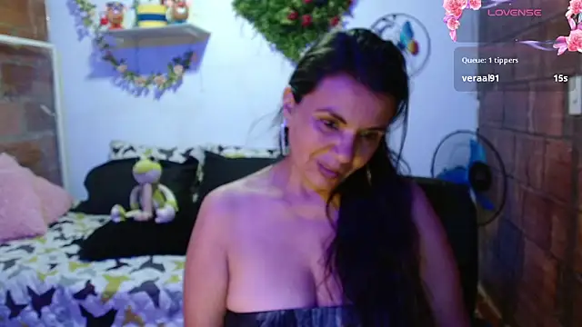 Milf Fantassyy online show from March 22, 2026, 2:26 am