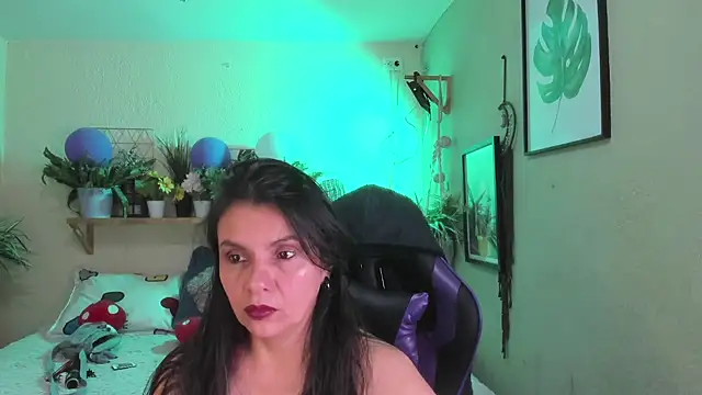 Milf Fantassyy online show from December 20, 2025, 5:32 am