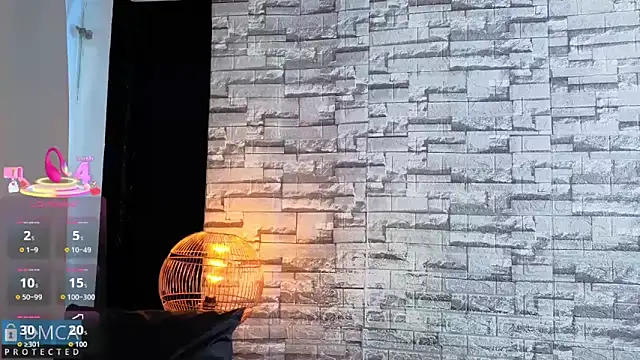 Snapshot of Kiara_Zahiri__ chatting on November 29, 2025, 10:59 am Kiara Zahiri online show from November 29, 2025, 10:59 am