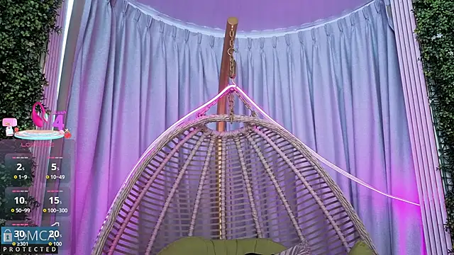 Snapshot of Kiara_Zahiri__ chatting on October 10, 2025, 11:11 am Kiara Zahiri online show from October 10, 2025, 11:11 am