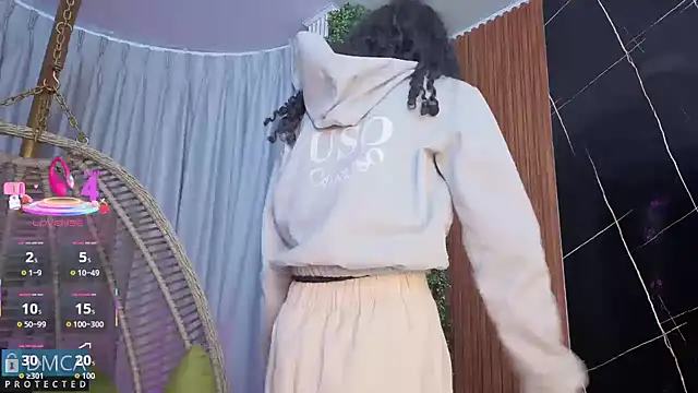 Snapshot of Kiara_Zahiri__ chatting on October 23, 2025, 10:58 am Kiara Zahiri online show from October 23, 2025, 10:58 am