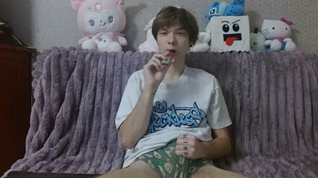 Snapshot of hilt_on_ chatting on October 26, 2025, 8:37 am hilt on online show from October 26, 2025, 8:37 am