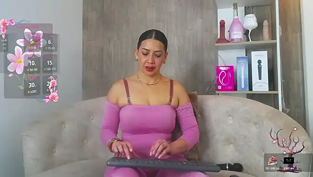 Snapshot of cortney_tayler chatting on November 15, 2025, 12:42 pm cortney tayler online show from November 15, 2025, 12:42 pm