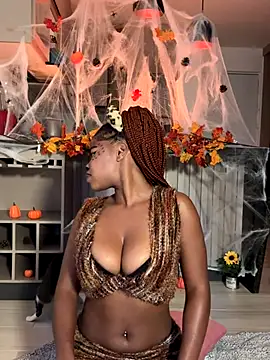 Snapshot of Sweet-Jade chatting on October 10, 2025, 10:43 pm Sweet-Jade online show from October 10, 2025, 10:43 pm