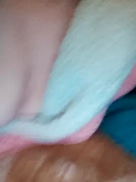 Snapshot of Nanou1269 chatting on December 18, 2025, 9:29 pm Nanou1269 online show from December 18, 2025, 9:29 pm