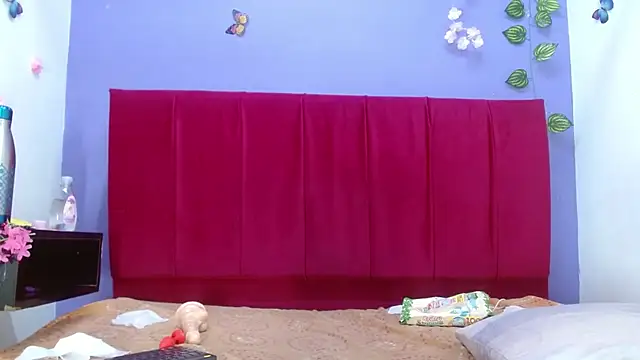 Snapshot of andrealopezcm101 chatting on October 27, 2025, 11:44 am andrealopezcm101 online show from October 27, 2025, 11:44 am