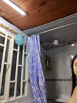 Freyacooper online show from November 10, 2025, 9:31 pm