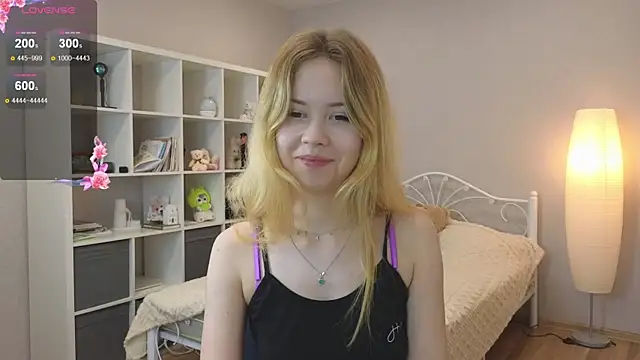 Snapshot of Wendy_Cutie chatting on September 29, 2025, 4:23 pm Wendy Cutie online show from September 29, 2025, 4:23 pm