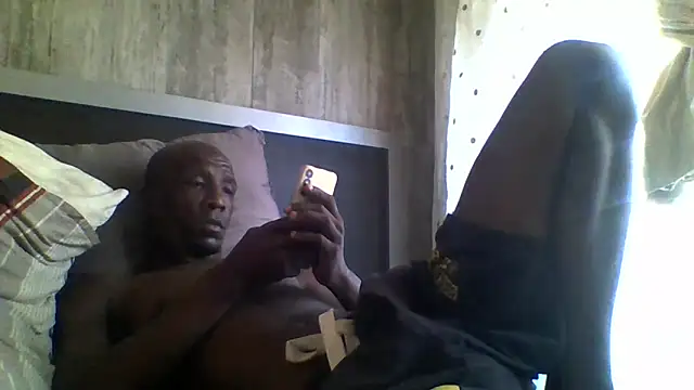 Snapshot of longdickson12345 chatting on February 11, 2026, 5:51 am longdickson12345 online show from February 11, 2026, 5:51 am