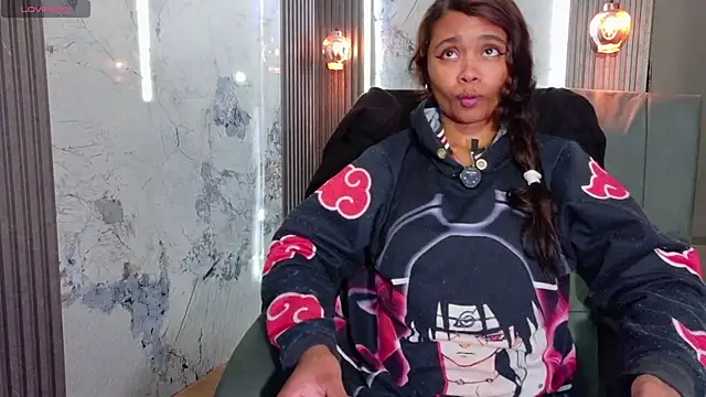 Snapshot of Kristall_06 chatting on November 17, 2025, 2:15 am Kristall 06 online show from November 17, 2025, 2:15 am