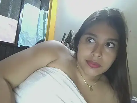 Snapshot of zairabreze chatting on July 12, 2026, 10:21 pm zairabreze online show from July 12, 2026, 10:21 pm
