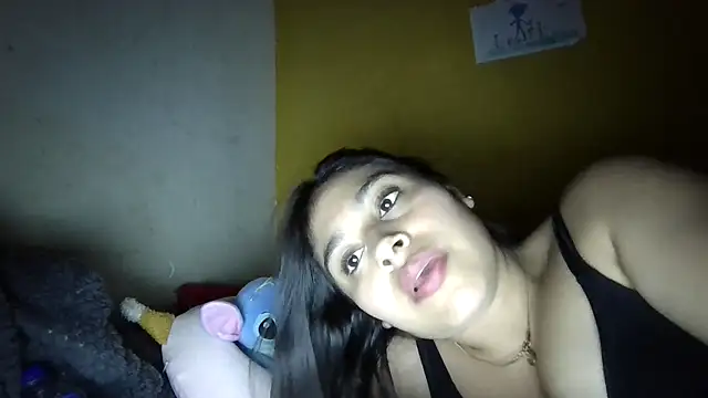 Snapshot of zairabreze chatting on July 22, 2026, 10:34 pm zairabreze online show from July 22, 2026, 10:34 pm