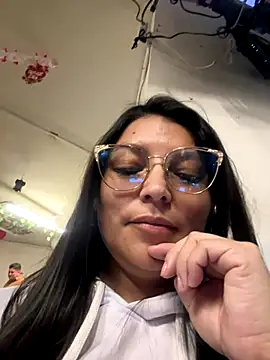 Zui Rouse online show from September 22, 2025, 12:49 am