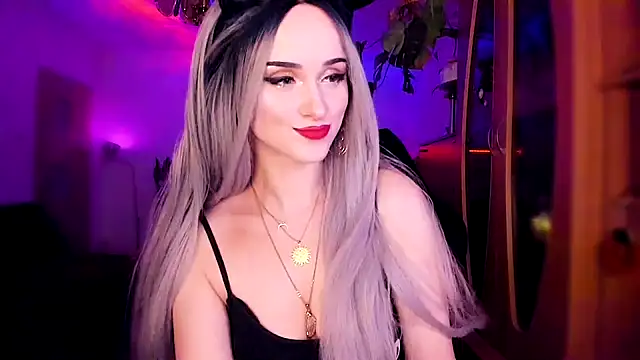 MistressJolie online show from February 1, 2025, 3:18 pm