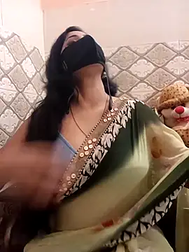 Snapshot of Cute_purnima chatting on November 22, 2025, 8:24 am Cute purnima online show from November 22, 2025, 8:24 am