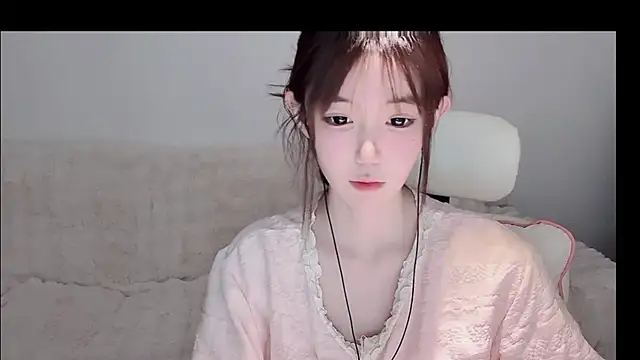 Xiao-runbao online show from December 20, 2025, 2:53 pm