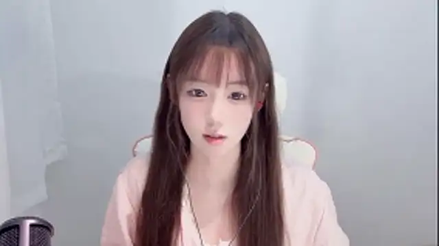 Xiao-runbao online show from October 21, 2025, 1:21 pm