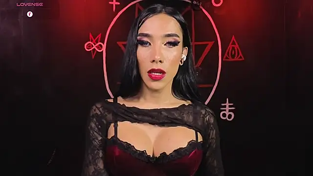 Victoriavampire666 online show from May 5, 2026, 2:03 am