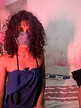 LarkingNewel online show from March 11, 2026, 11:48 am