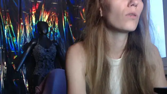 Snapshot of QueerASMR chatting on May 19, 2026, 4:25 pm QueerASMR online show from May 19, 2026, 4:25 pm