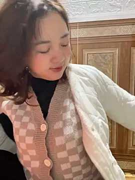 Lonnina online show from November 19, 2025, 2:11 am